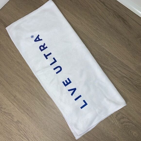 Michelob bundle Bag, koozies, towel & 💦 canteen - Picture 6 of 10